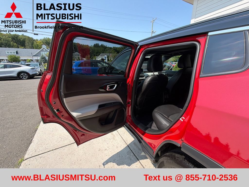 Used 2023 Jeep Compass Limited w/ Sun and Sound Group AWD/4WD image 37