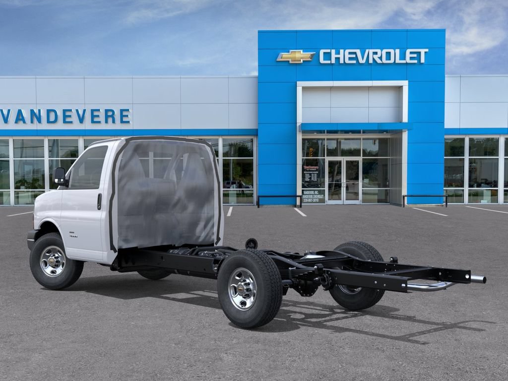 New 2026 Chevrolet Express 3500 w/ Power Convenience Package RWD image 3