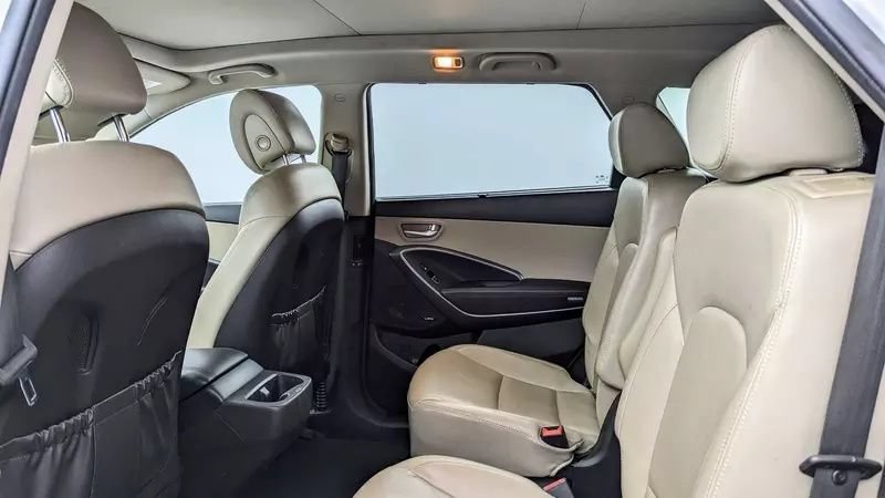 Used 2017 Hyundai Santa Fe Limited FWD image 11