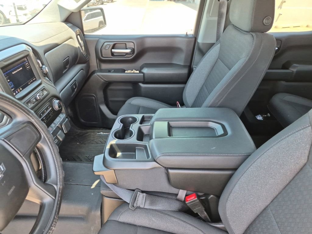Used 2025 Chevrolet Silverado 1500 Custom Trail Boss w/ Dark Appearance Package AWD/4WD image 18