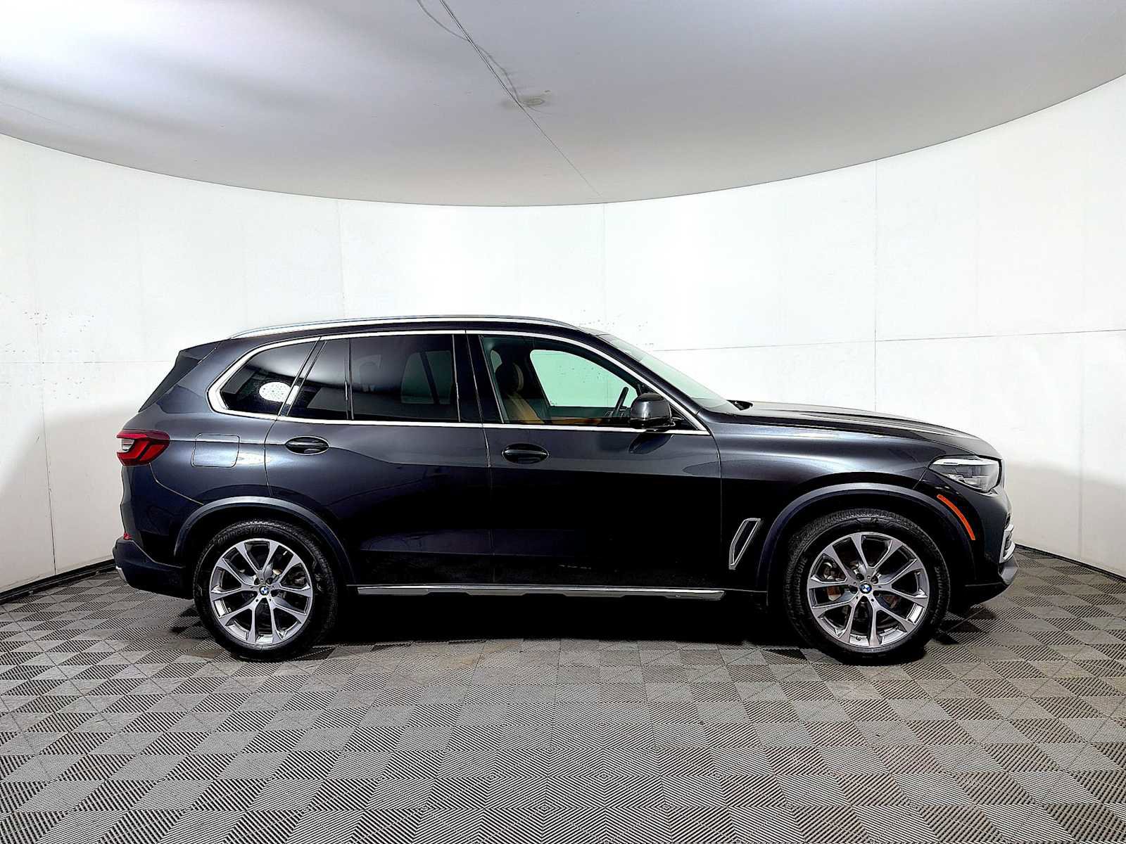 Certified 2023 BMW X5 xDrive40i w/ Premium Package AWD/4WD image 7