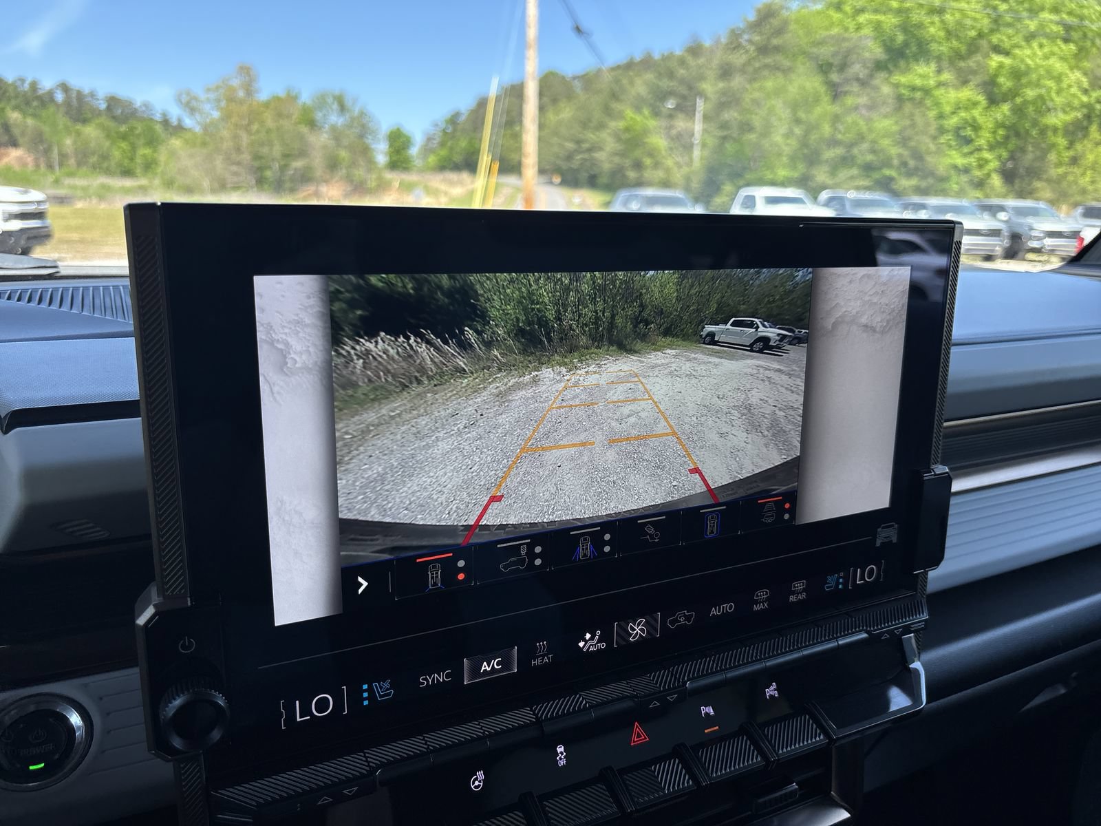 Used 2024 GMC Hummer EV 2X AWD/4WD image 17