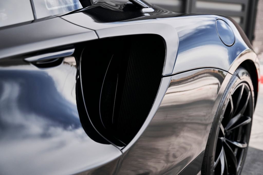 Used 2024 McLaren Artura image 10