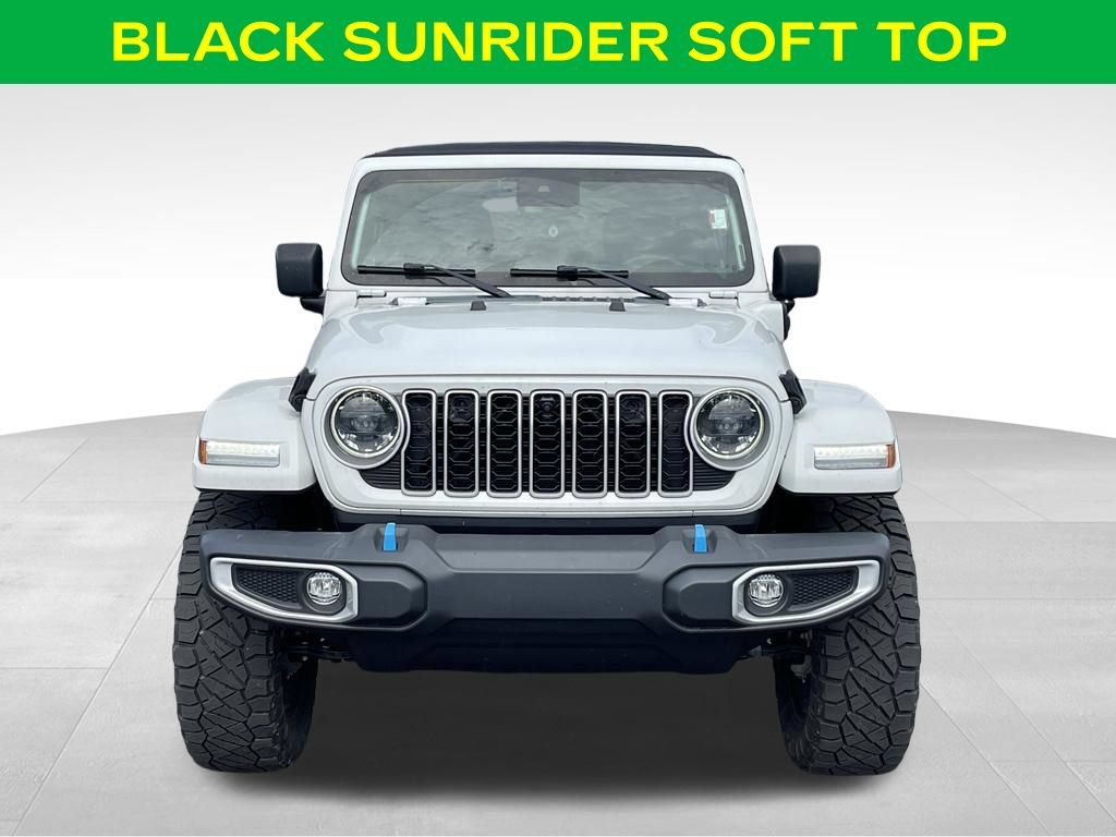 Used 2024 Jeep Wrangler Unlimited Sahara w/ Technology Group AWD/4WD image 3