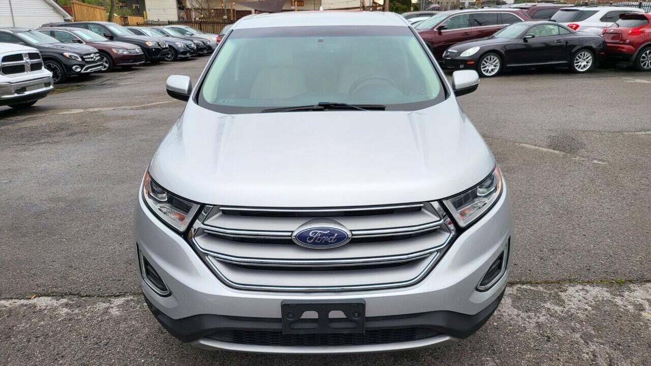 Used 2016 Ford Edge Titanium FWD image 12