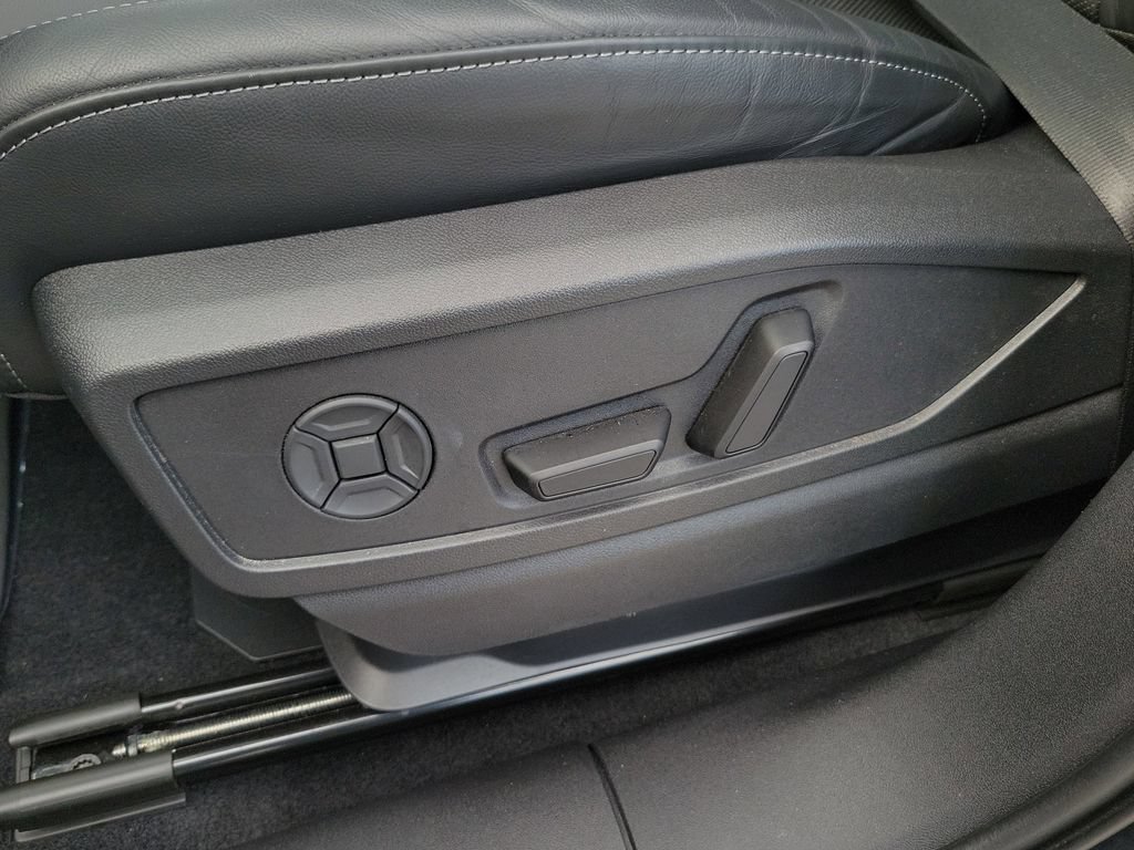 Certified 2025 Audi Q5 Premium w/ Premium Plus AWD/4WD image 18