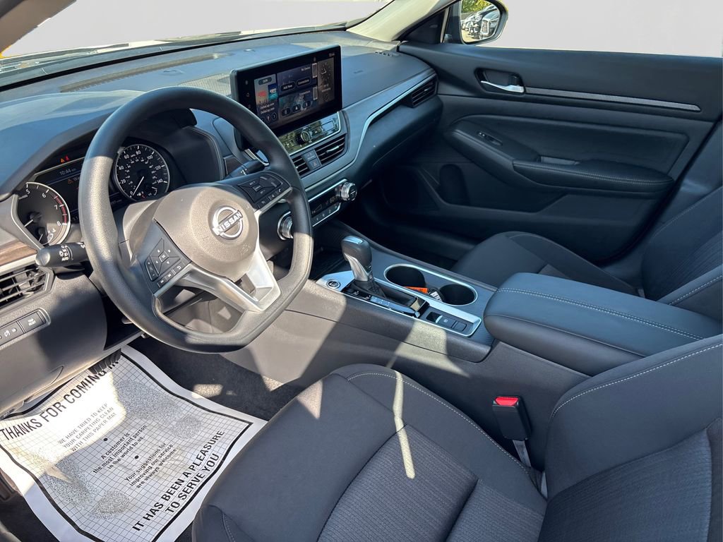 New 2025 Nissan Altima 2.5 SV w/ SV Special Edition Package image 9