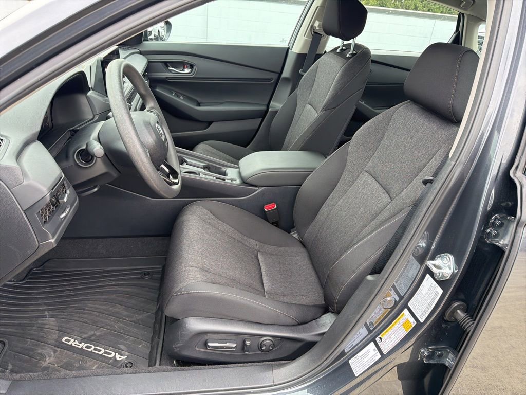 Used 2025 Honda Accord SE image 7