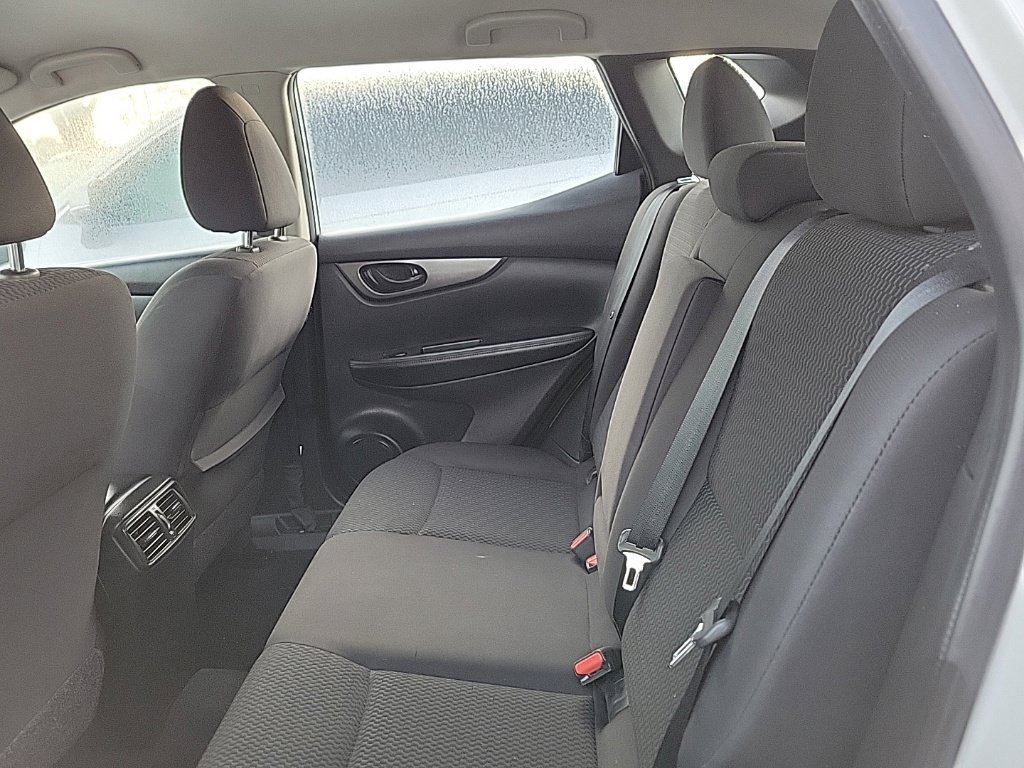 Used 2019 Nissan Rogue Sport S w/ Appearance Package AWD/4WD image 12