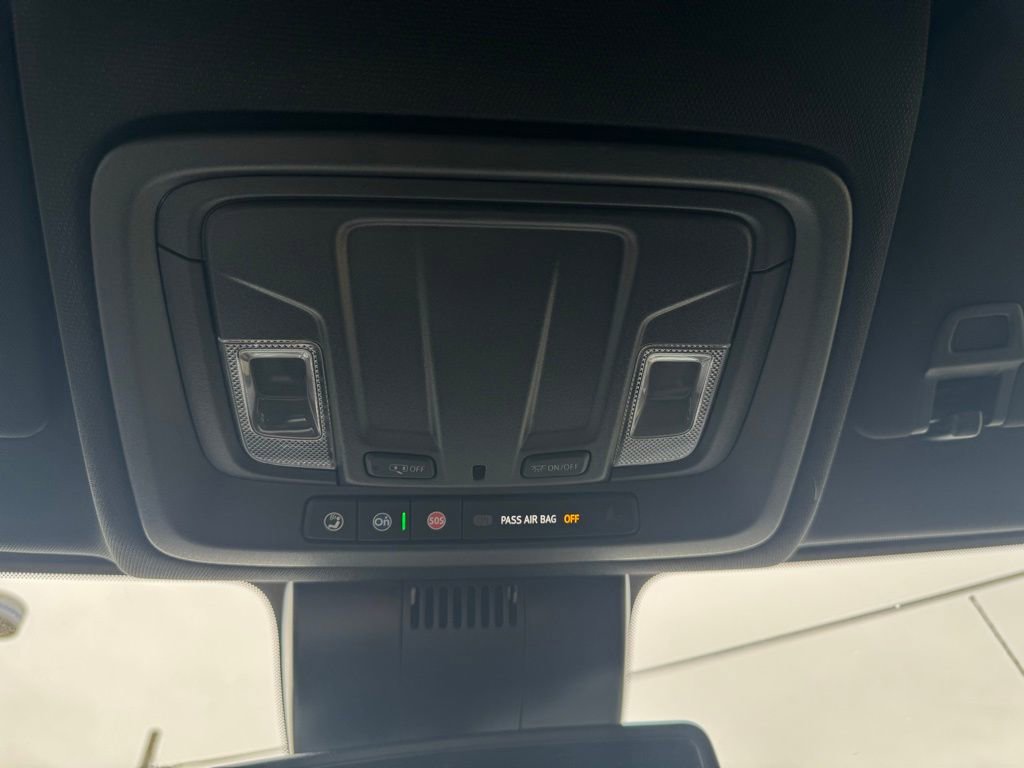 Used 2025 GMC Sierra 1500 AT4 image 28