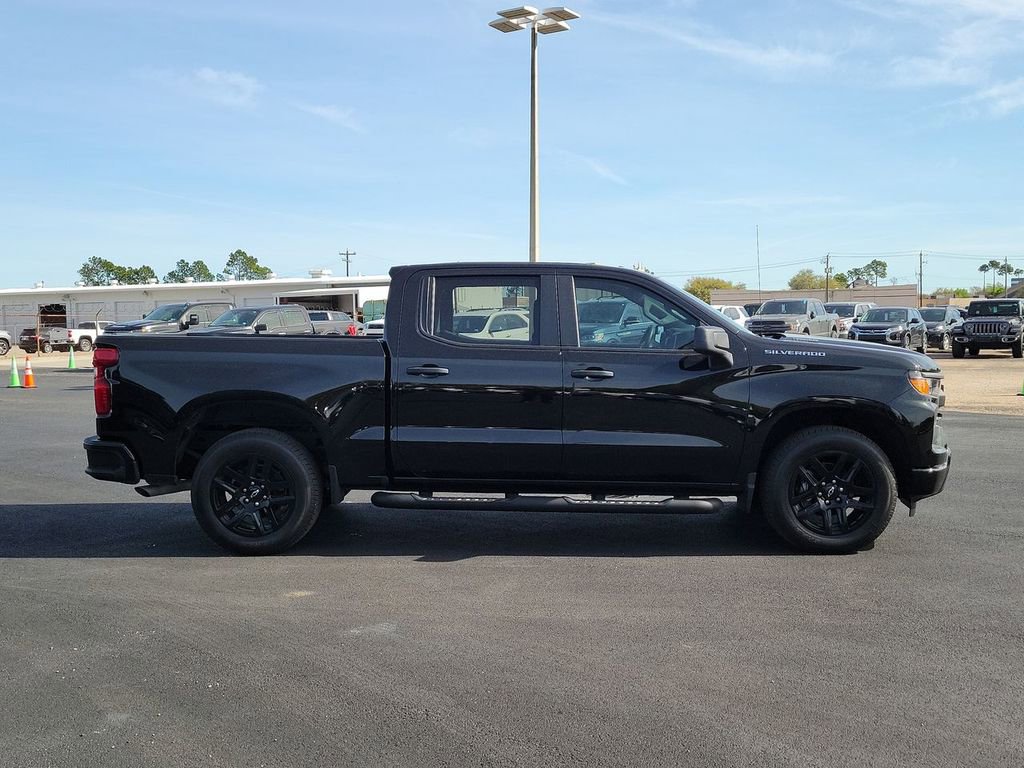Used 2025 Chevrolet Silverado 1500 Custom image 18