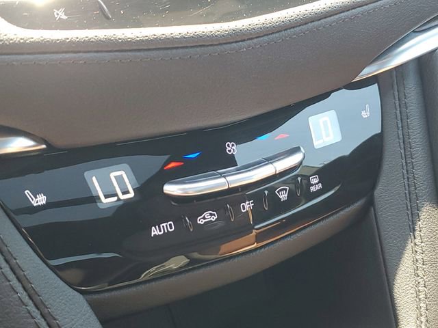 Certified 2022 Cadillac XT5 Sportv w/ Technology Package AWD/4WD image 16