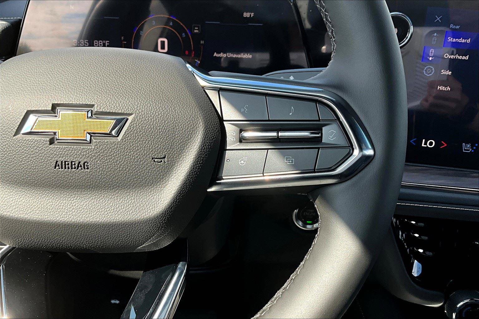 New 2025 Chevrolet Suburban Premier image 8
