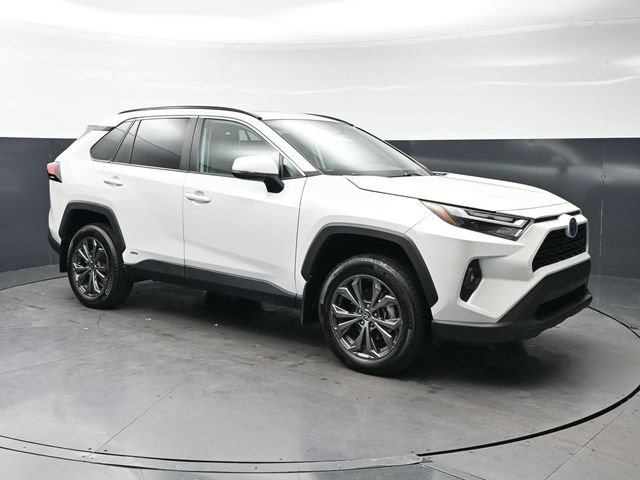 Used 2024 Toyota RAV4 XLE Premium w/ Weather Package AWD/4WD video 3
