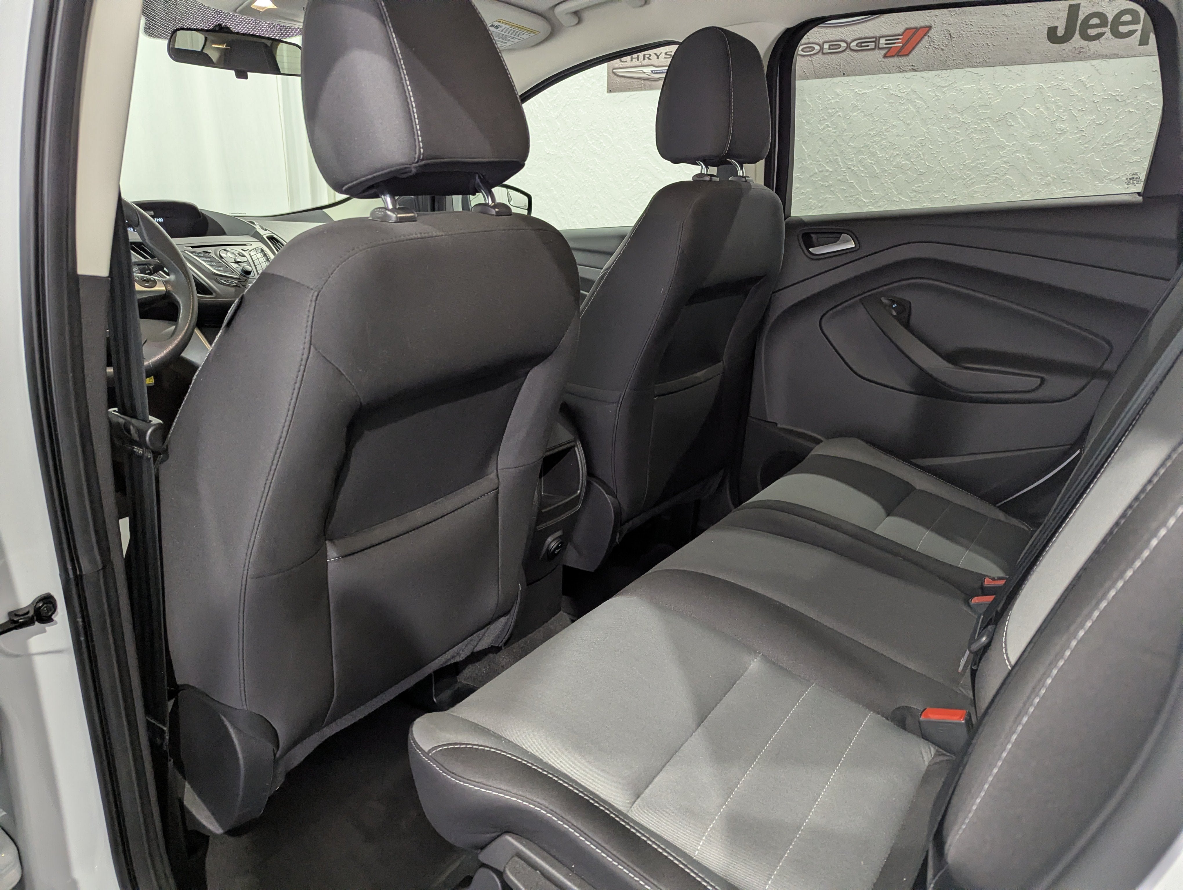 Used 2016 Ford Escape SE FWD image 11
