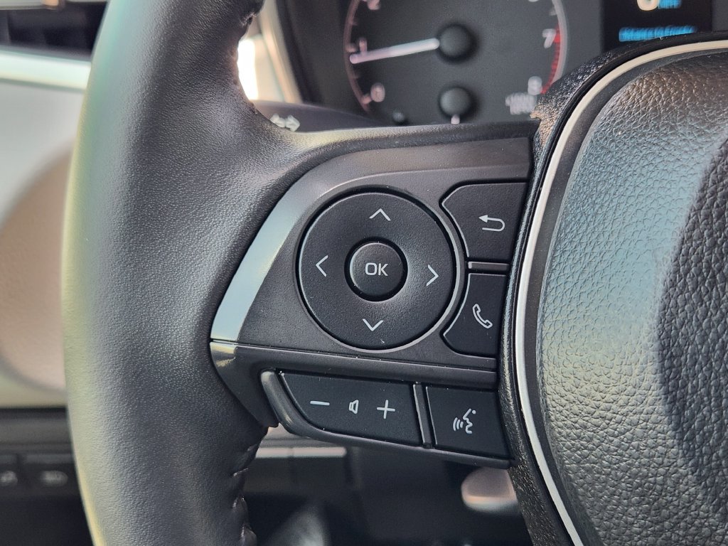Used 2025 Toyota Corolla SE FWD image 29