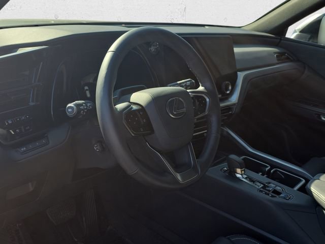 Used 2025 Lexus TX 550h AWD Plug-In Hybrid w/ Technology Package image 18