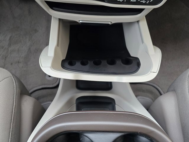 Used 2021 Chrysler Pacifica Touring image 31