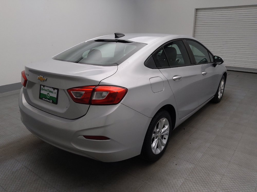 Used 2019 Chevrolet Cruze LS w/ LS Convenience Package FWD image 9