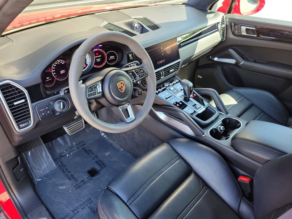 Certified 2022 Porsche Cayenne Turbo image 5