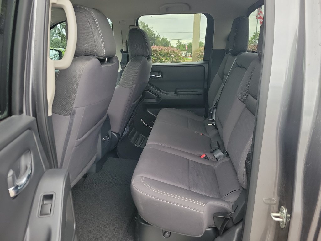 Certified 2022 Nissan Frontier SV RWD image 10