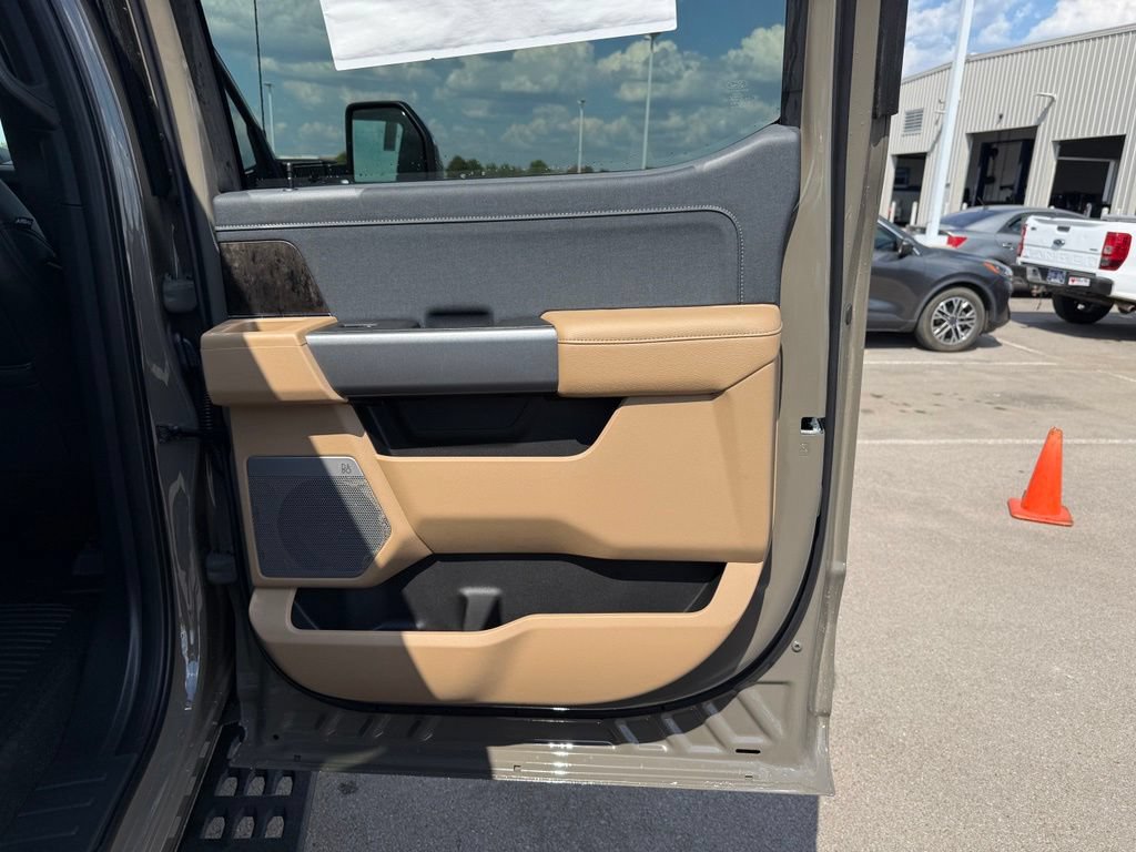 New 2027 Ford F250 Lariat w/ Tremor Off-Road Package AWD/4WD image 18