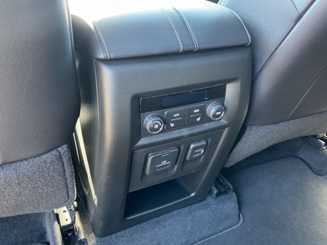 Used 2023 Chevrolet Traverse Premier w/ Redline Edition AWD/4WD image 36