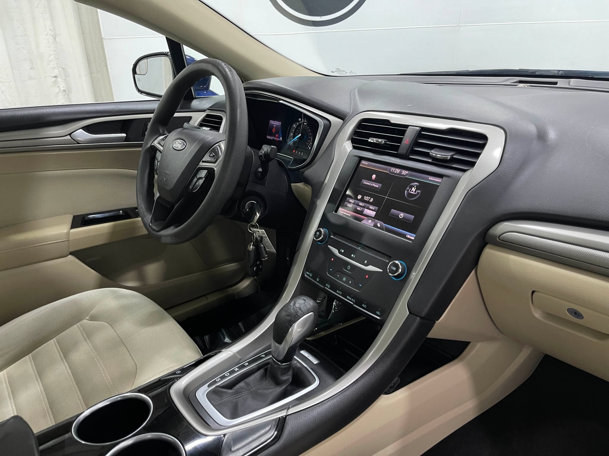Used 2013 Ford Fusion SE FWD image 18