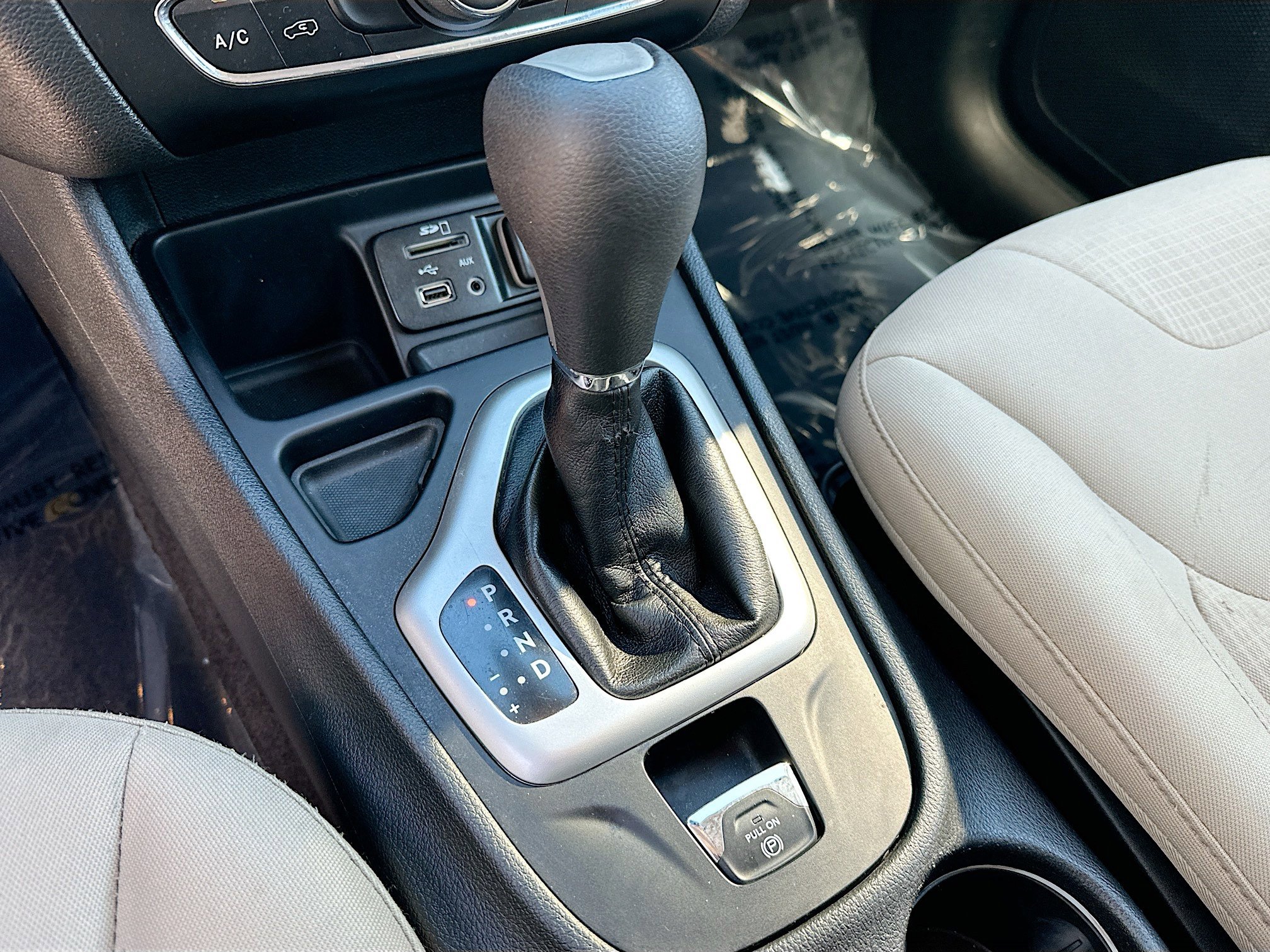 Used 2017 Jeep Cherokee Latitude image 17