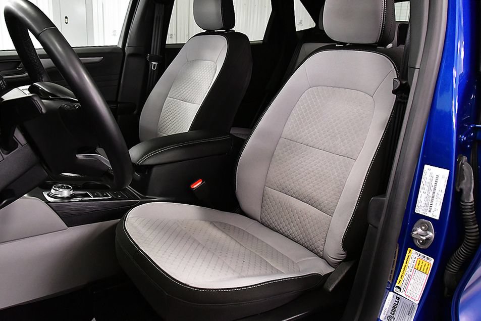 Used 2023 Ford Escape Active AWD/4WD image 28