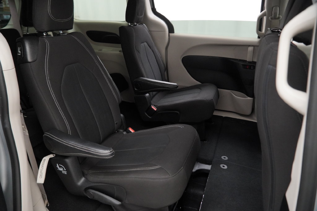 Used 2024 Chrysler Voyager LX FWD image 36