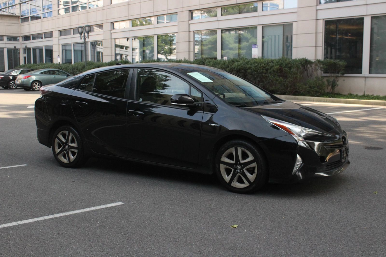 Used 2016 Toyota Prius Four Touring FWD image 2