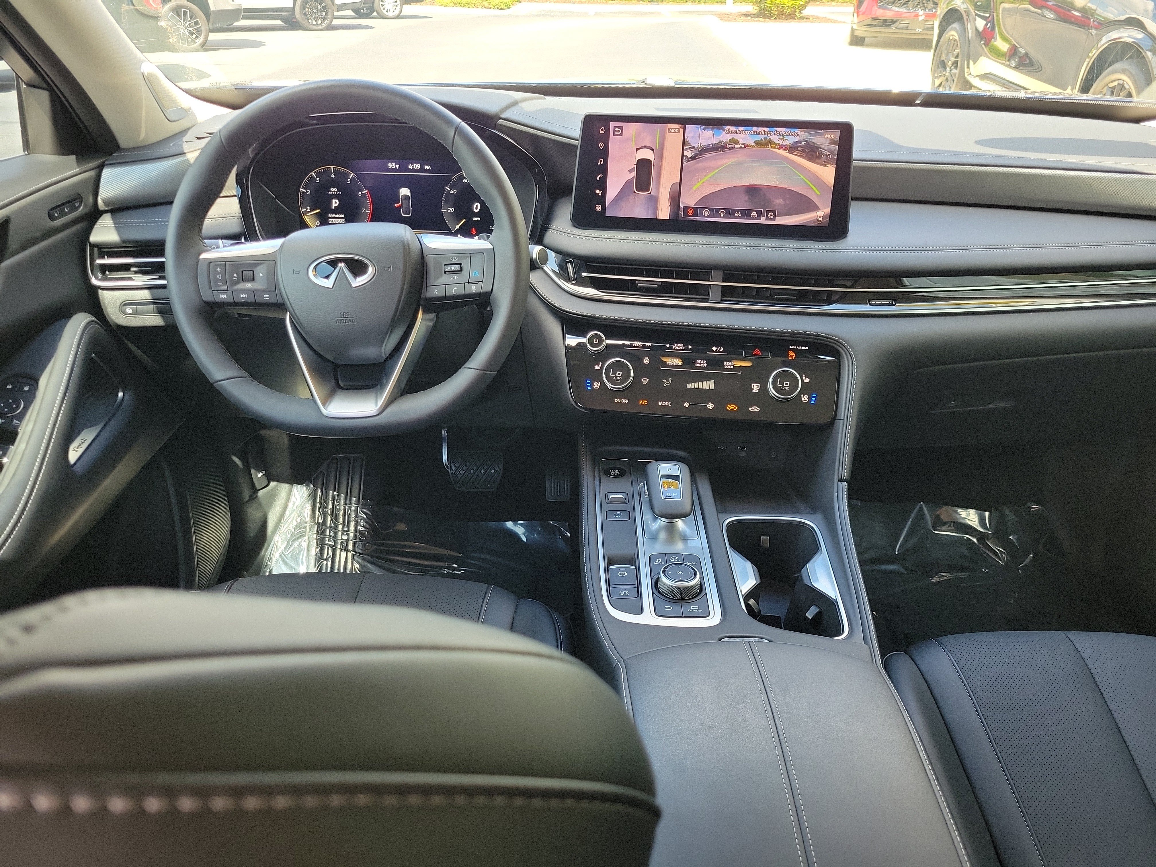 Certified 2026 INFINITI QX60 Luxe w/ Cargo Package FWD image 13