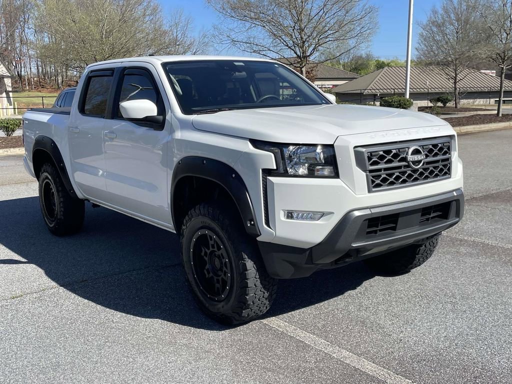 Used 2024 Nissan Frontier SV w/ Technology Package image 8