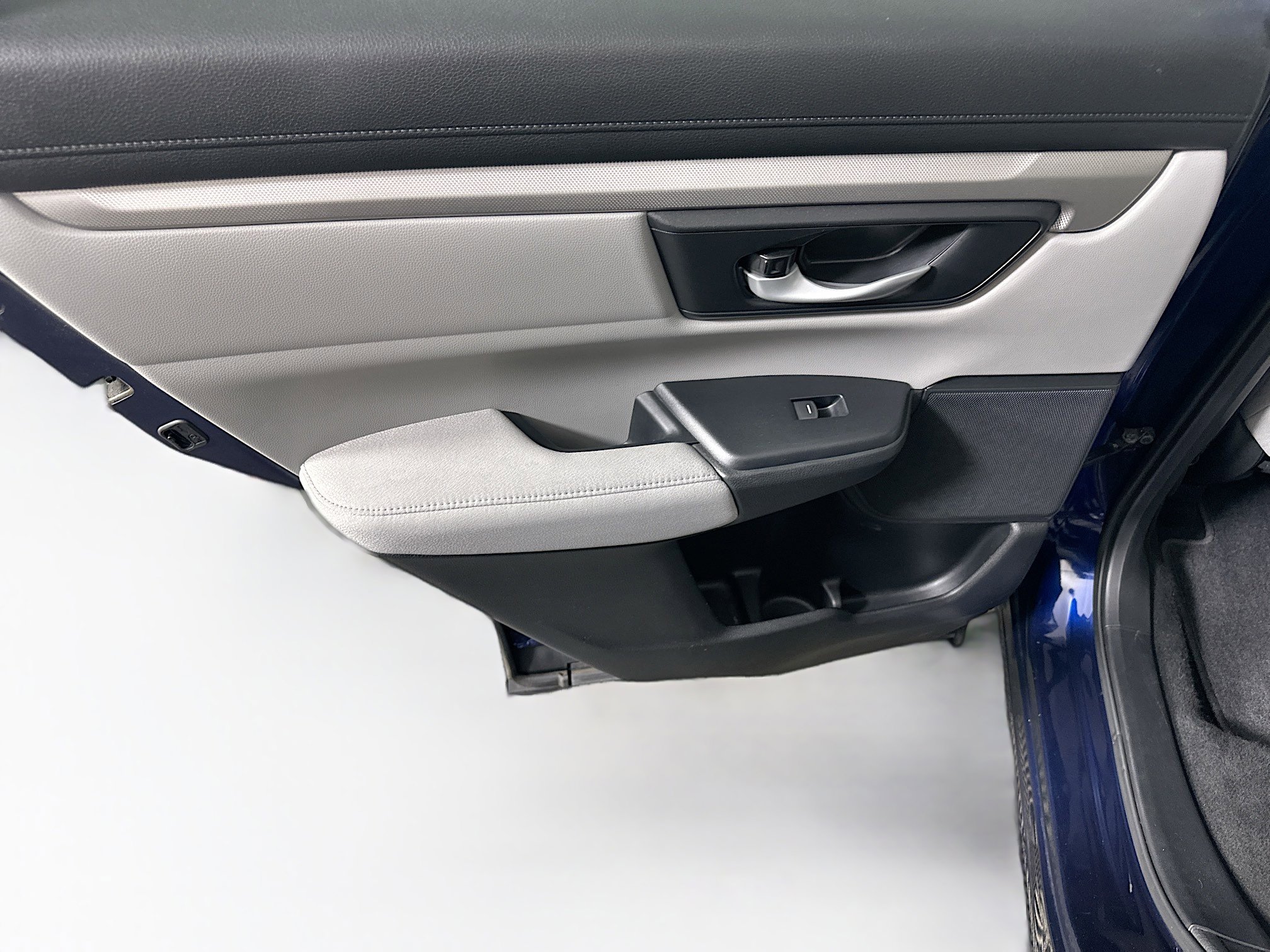 Used 2018 Honda CR-V LX image 24