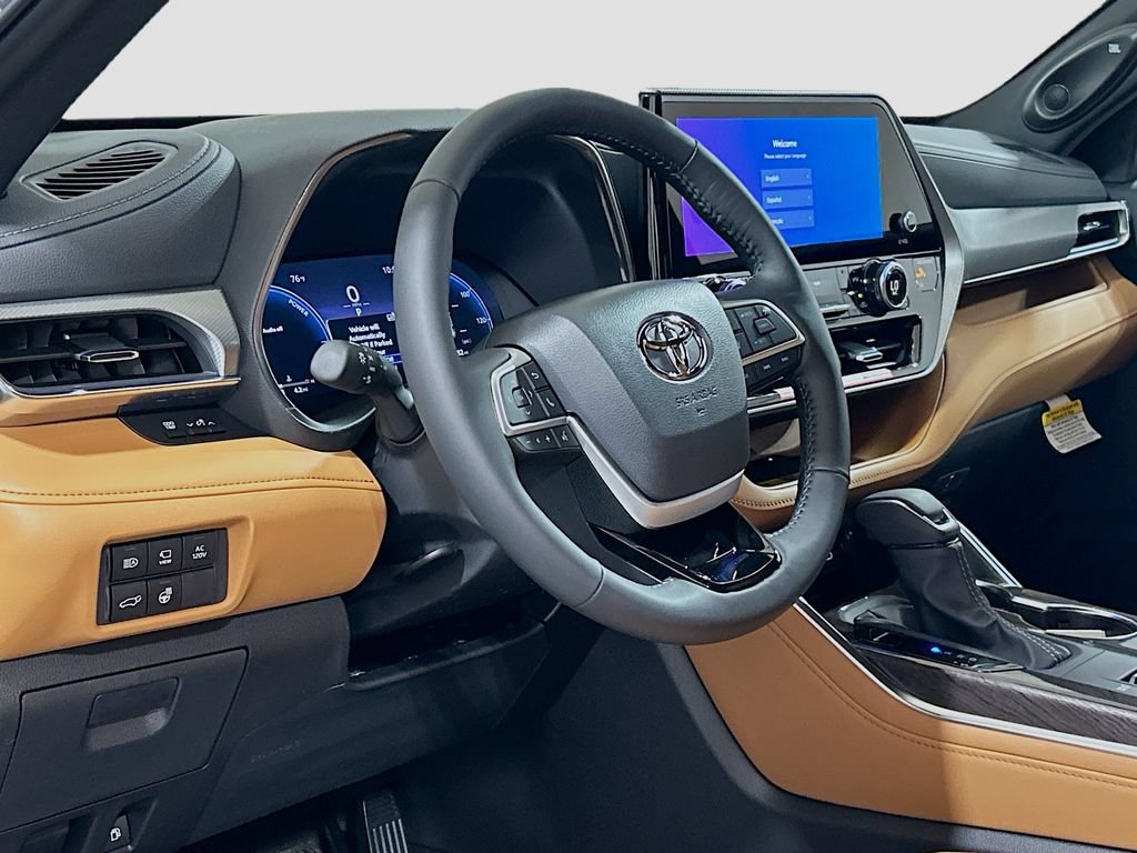 New 2026 Toyota Highlander Platinum AWD/4WD image 9