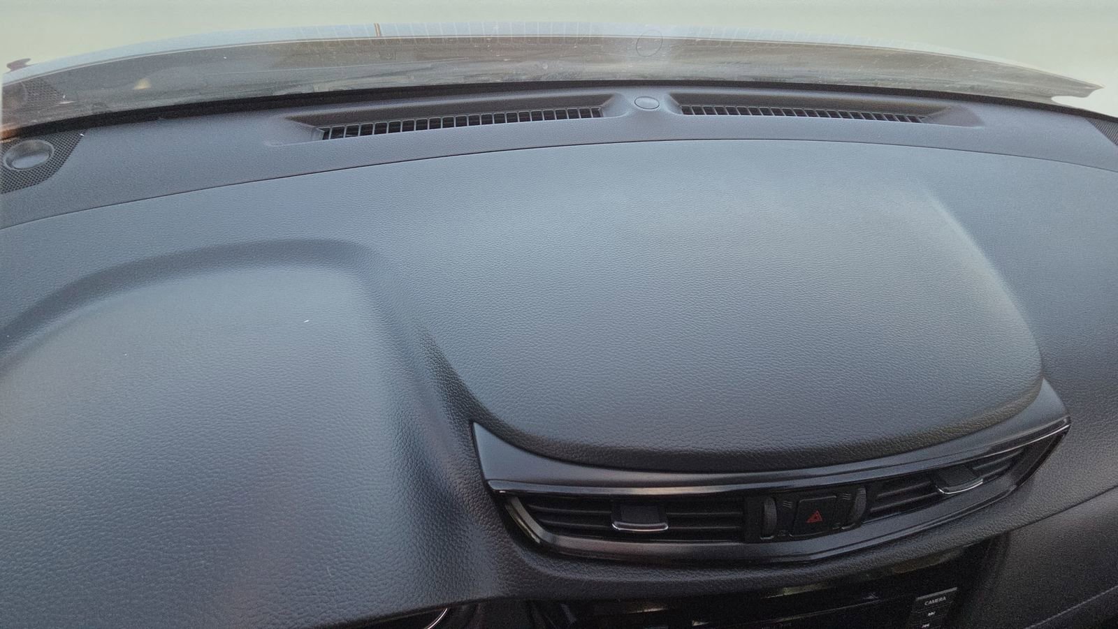 Used 2019 Nissan Rogue SV w/ Premium Package image 9