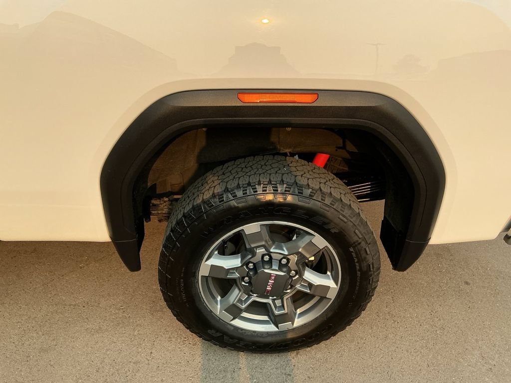 Certified 2025 GMC Sierra 2500 SLE AWD/4WD image 26