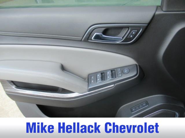 Used 2019 Chevrolet Suburban LT AWD/4WD image 15