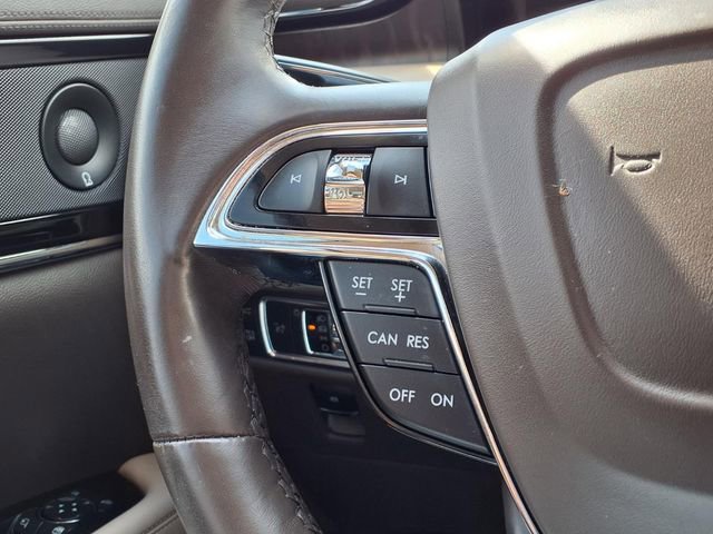 Certified 2022 Lincoln Nautilus Reserve w/ Luxury Package image 13