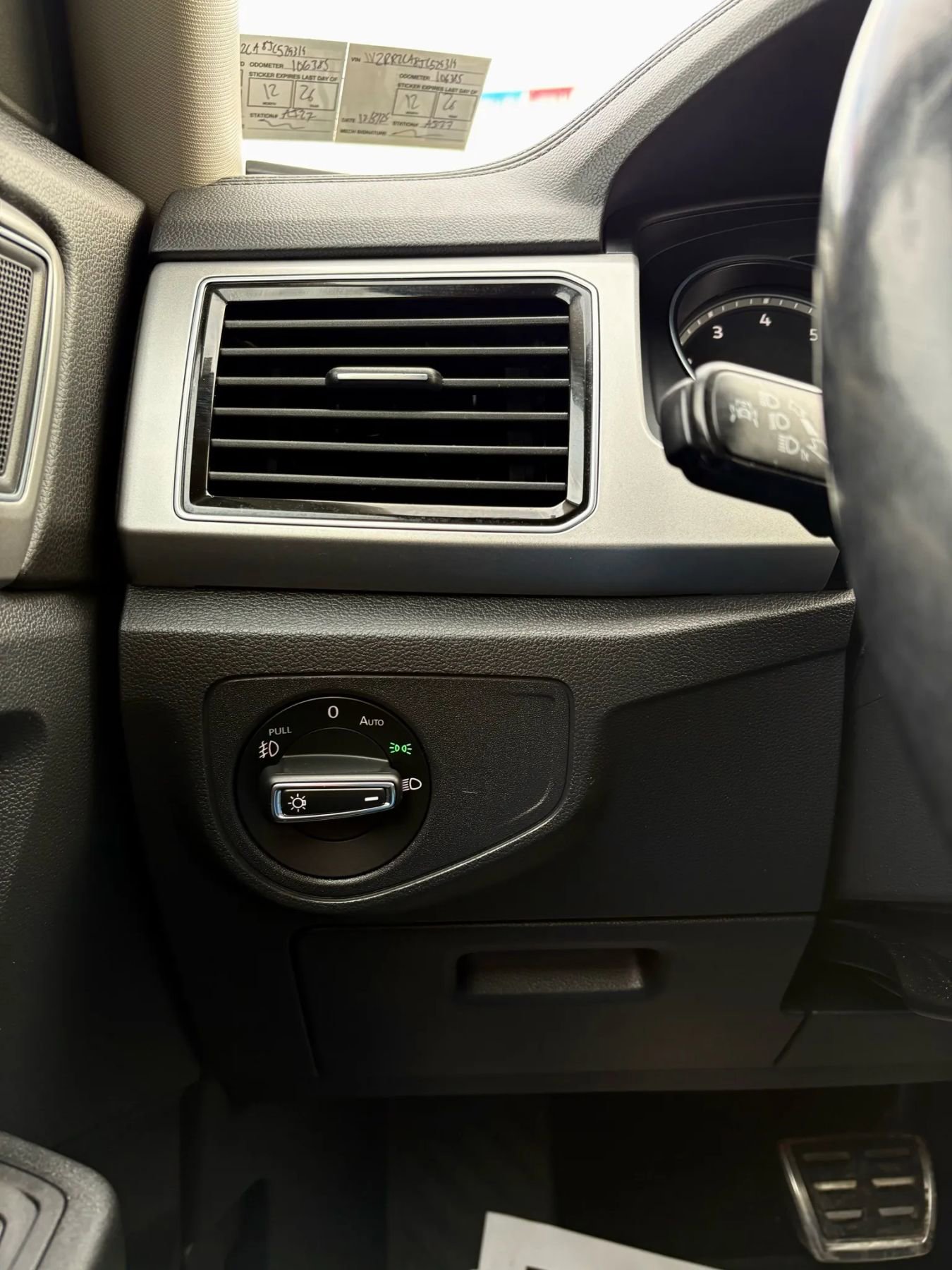 Used 2018 Volkswagen Atlas SEL w/ R-Line Package image 47