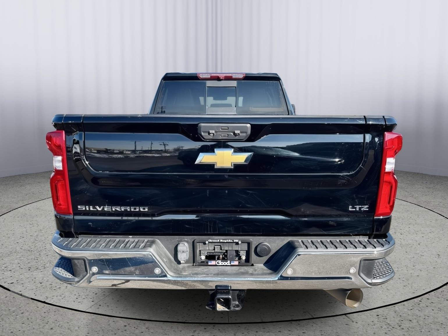 Used 2022 Chevrolet Silverado 2500 LTZ w/ LTZ Texas Edition image 39