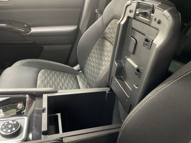 Used 2022 Nissan Pathfinder SV image 21