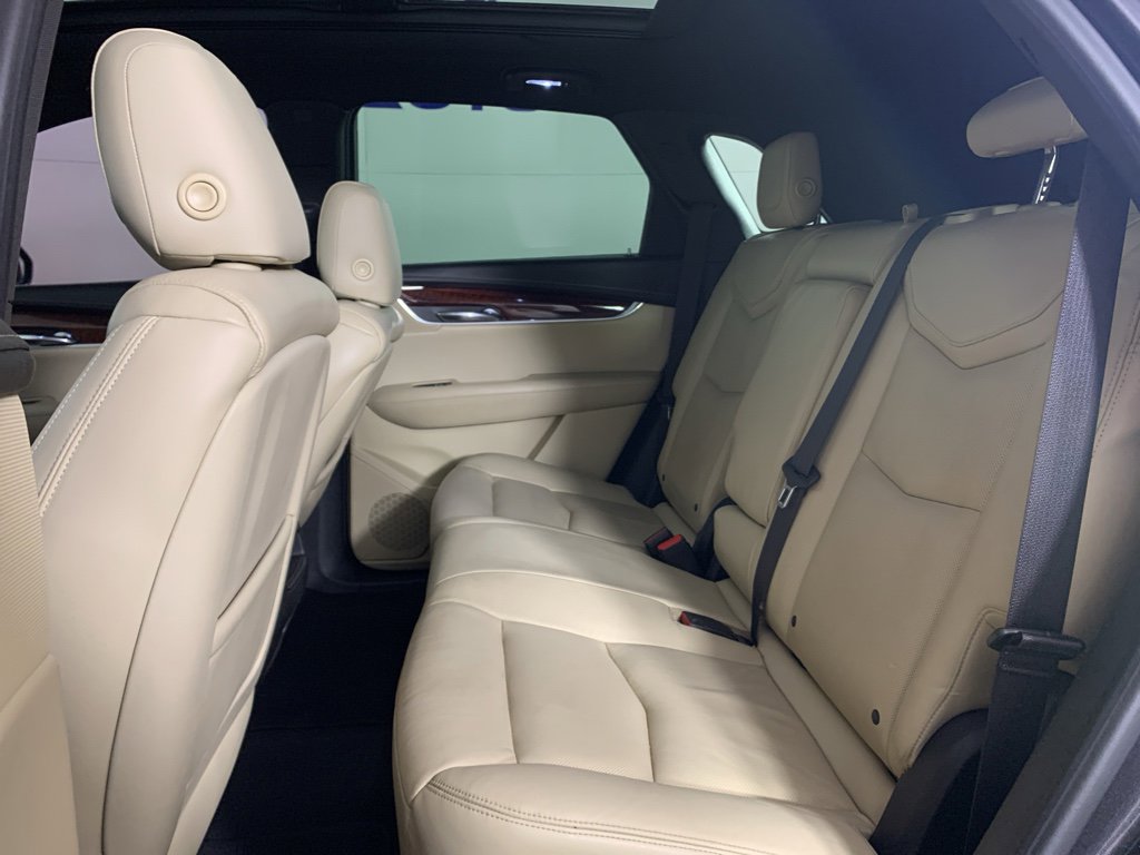 Used 2017 Cadillac XT5 Luxury w/ Driver Awareness Package image 29
