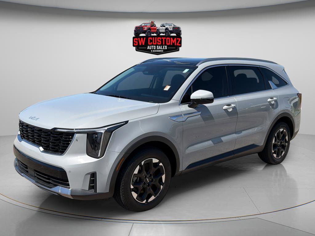 Used 2025 Kia Sorento S w/ Panoramic Sunroof Package FWD image 3