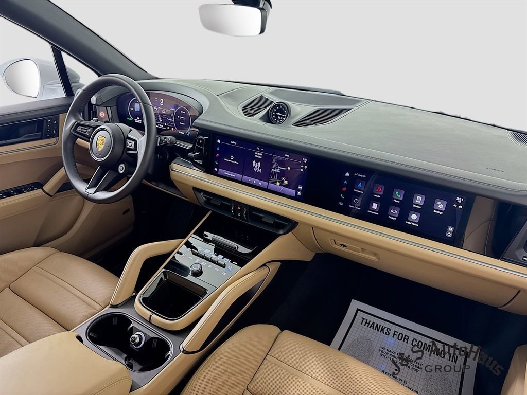 Used 2024 Porsche Cayenne S w/ Premium Package Plus image 30