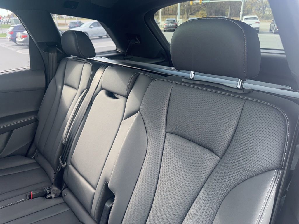 New 2025 Audi Q7 3.0T Premium Plus image 23