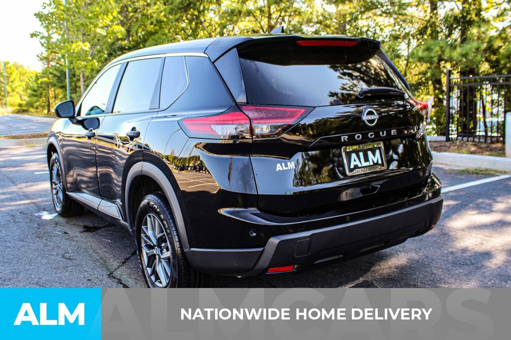 Used 2024 Nissan Rogue S FWD image 4