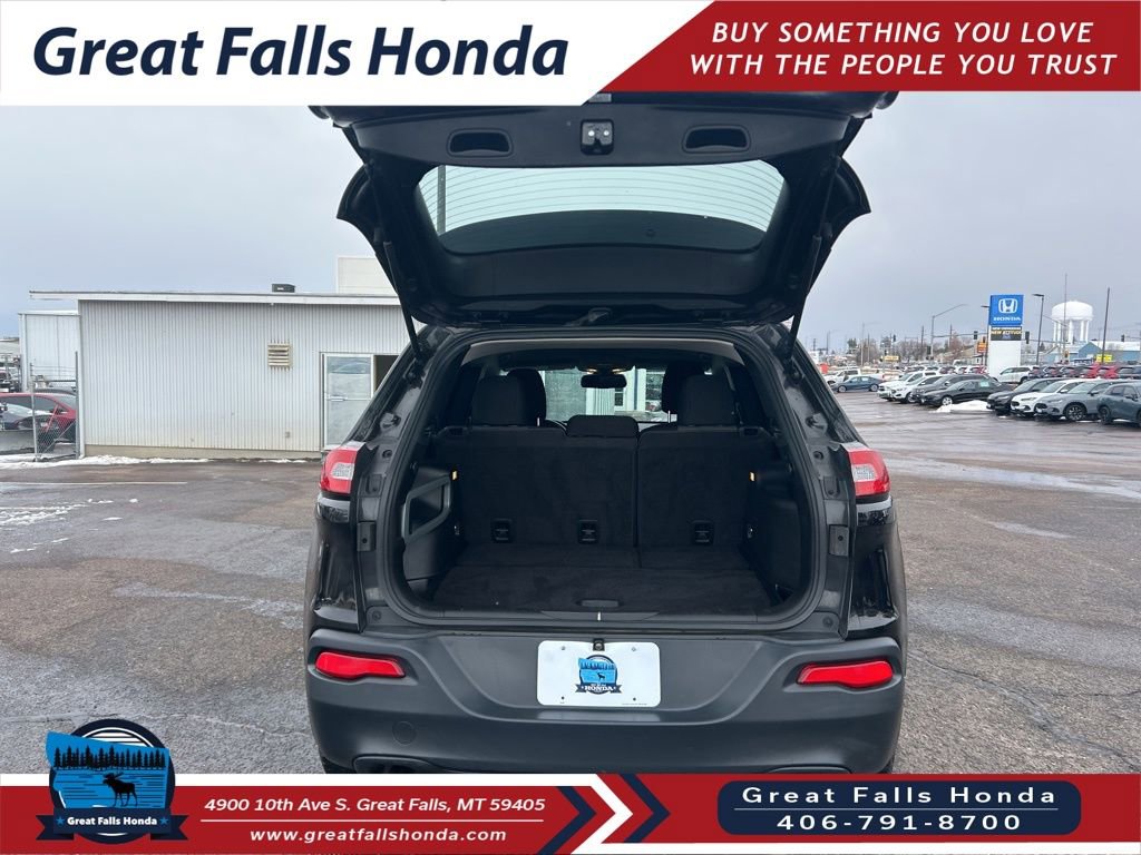 Used 2016 Jeep Cherokee Sport image 7