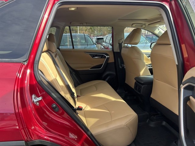 Used 2023 Toyota RAV4 XLE Premium image 15